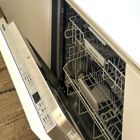 Contemporary Oasis In The Heart Of Lisbona