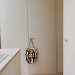 Contemporary Oasis In The Heart Of アパート リスボン